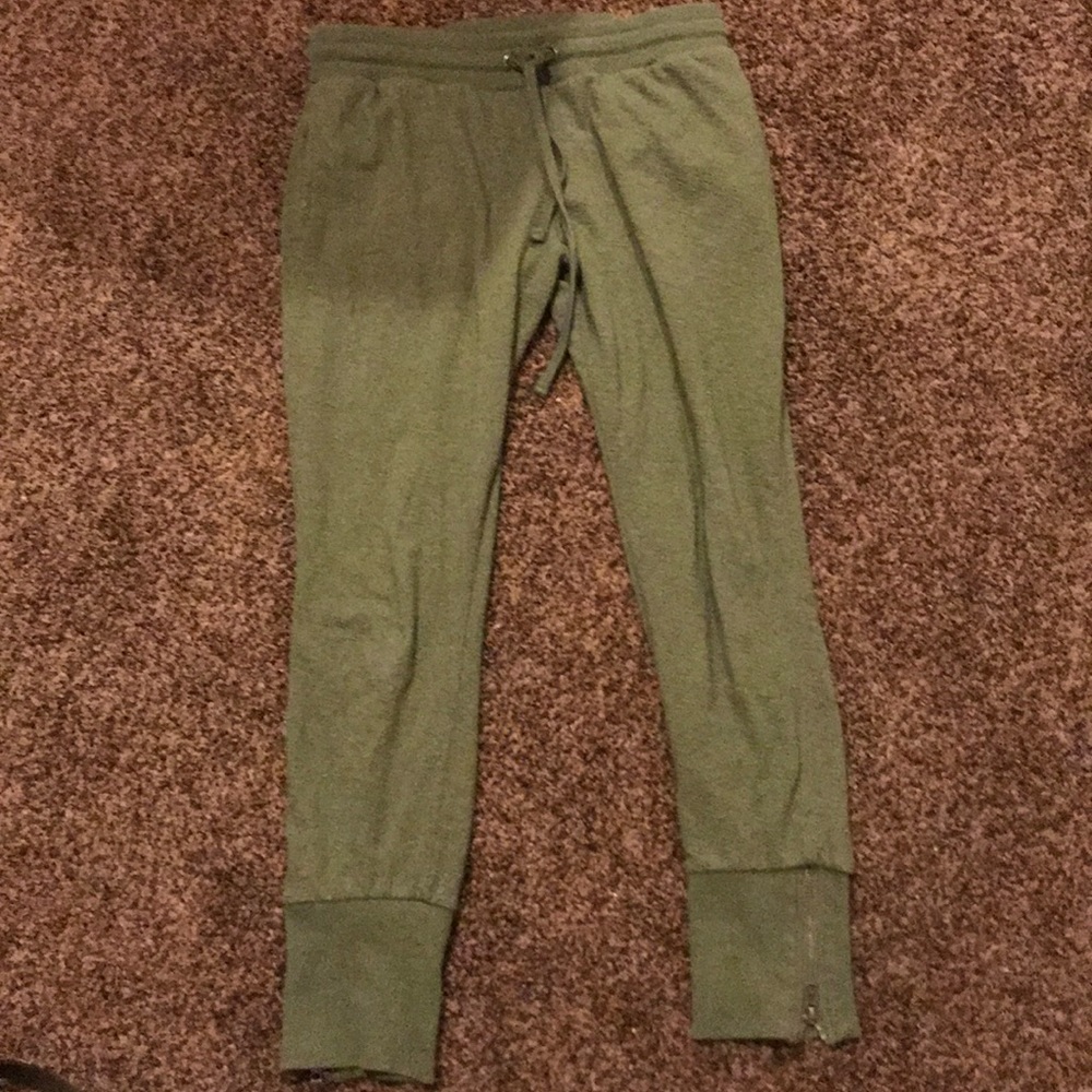 LA hearts sweats/joggers
